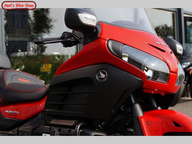 honda - gl-1800-goldwing-c-abs