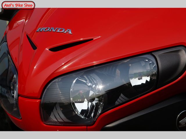 honda - gl-1800-goldwing-c-abs