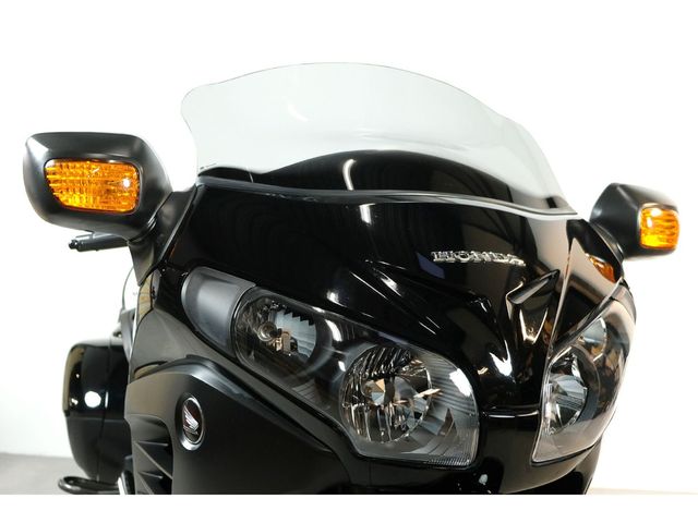 honda - gl-1800-goldwing-f6b