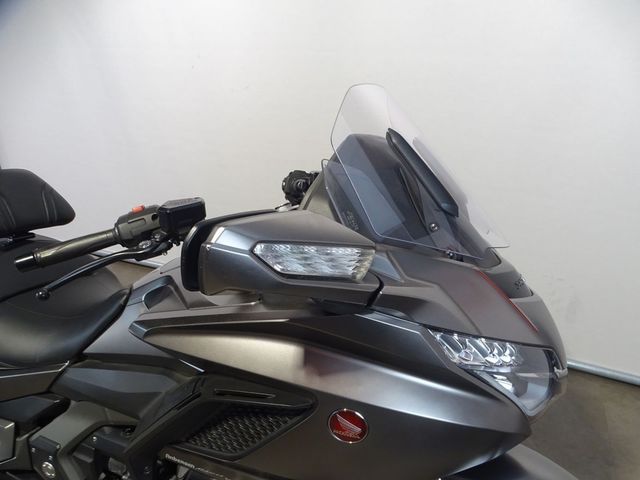 honda - gl-1800-goldwing-f6b