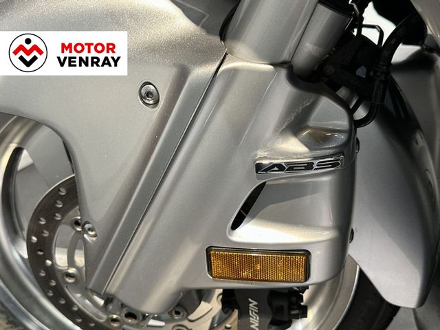 honda - gl-1800-goldwing-f6b