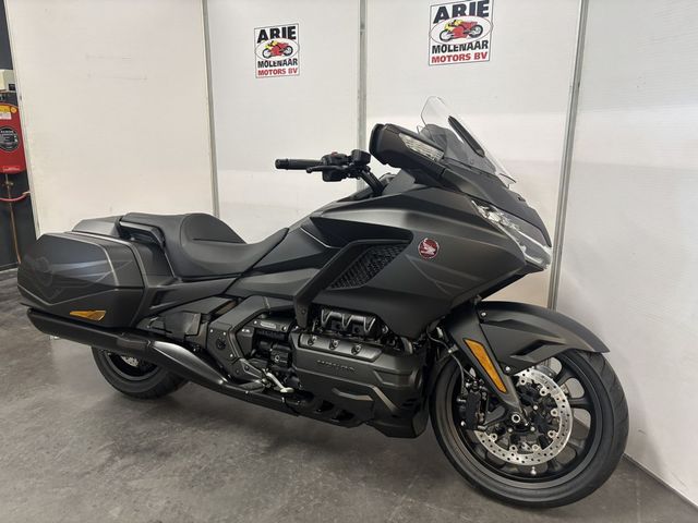 honda - gl-1800-goldwing-f6b