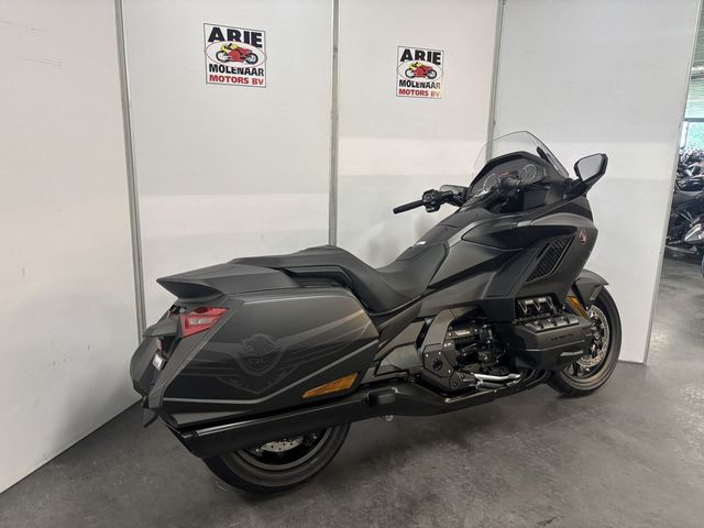 honda - gl-1800-goldwing-f6b