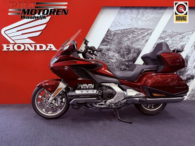 honda - gl-1800-goldwing-tour