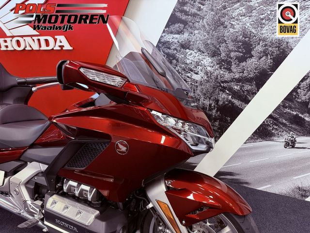 honda - gl-1800-goldwing-tour