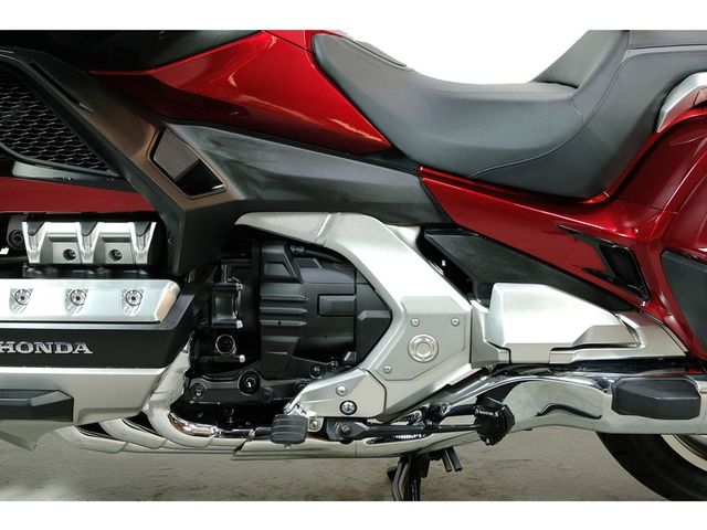 honda - gl-1800-goldwing-tour-dct