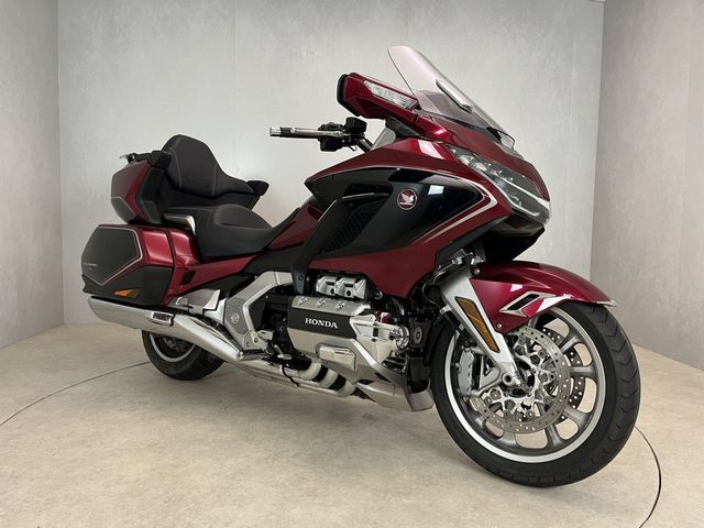 honda - gl-1800-goldwing-tour-dct