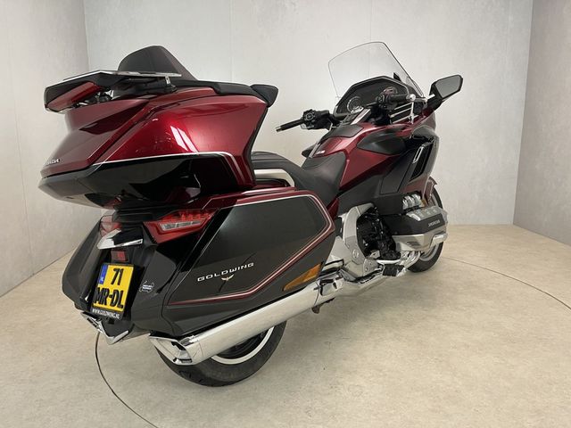 honda - gl-1800-goldwing-tour-dct