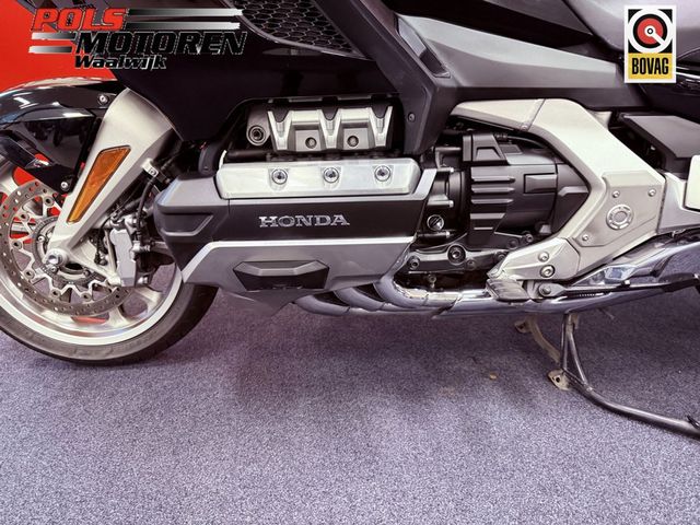 honda - gl-1800-goldwing-tour-dct