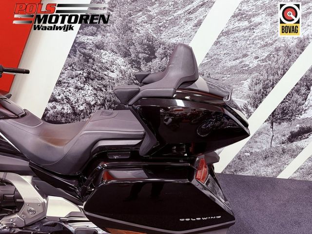 honda - gl-1800-goldwing-tour-dct