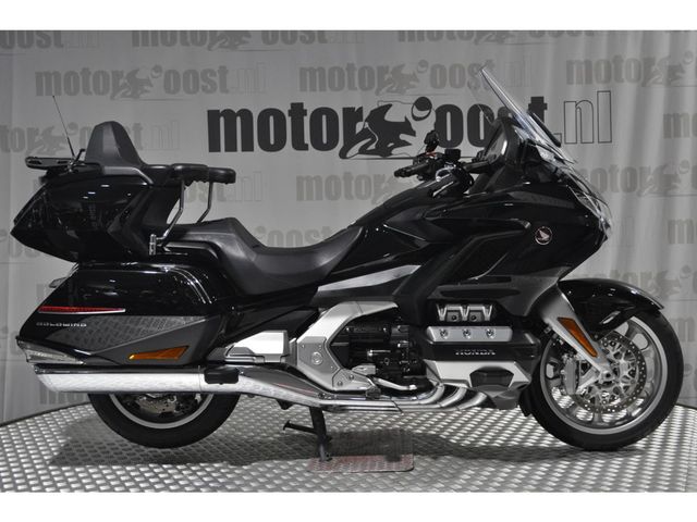 honda - gl-1800-goldwing-tour-dct