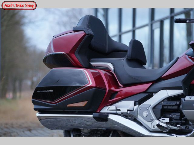 honda - gl-1800-goldwing-tour-dct