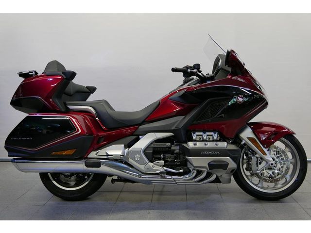 honda - gl-1800-goldwing-tour-dct
