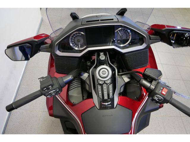 honda - gl-1800-goldwing-tour-dct