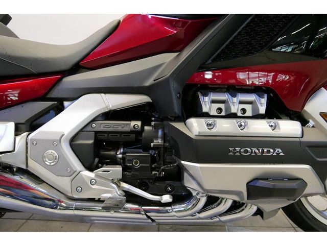 honda - gl-1800-goldwing-tour-dct