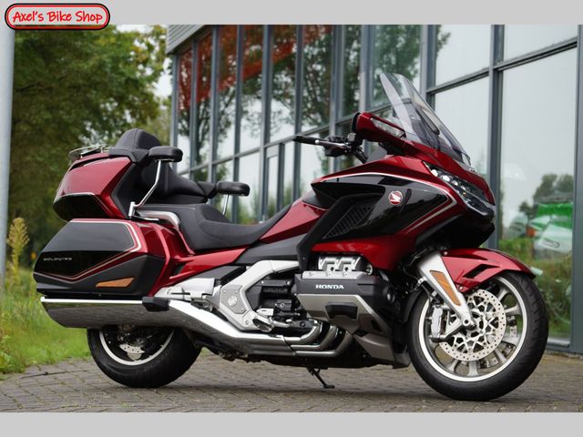 honda - gl-1800-goldwing-touring-deluxe