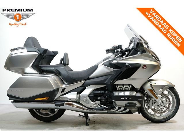honda - gl-1800-goldwing-touring-deluxe