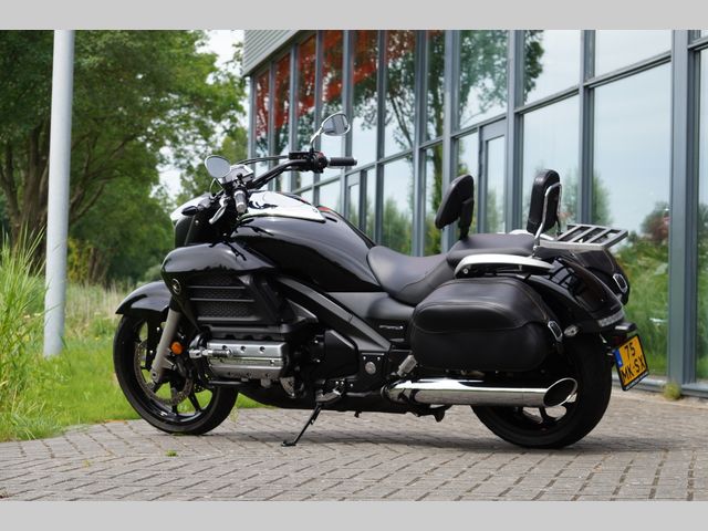 honda - goldwing-f6b-c-abs