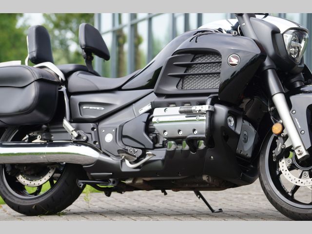 honda - goldwing-f6b-c-abs