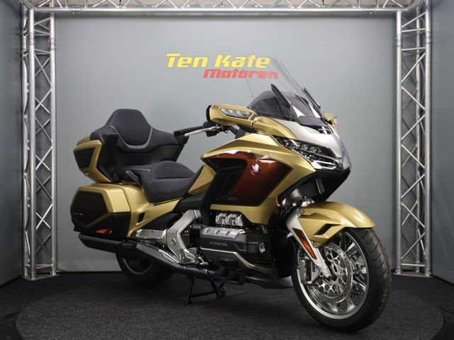 honda - goldwing-touring-deluxe