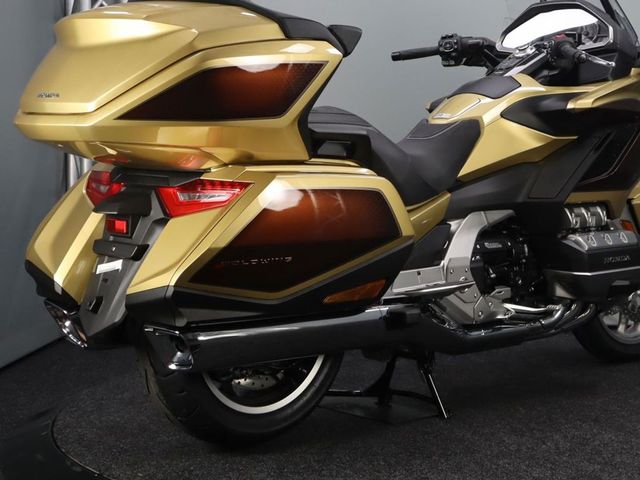 honda - goldwing-touring-deluxe
