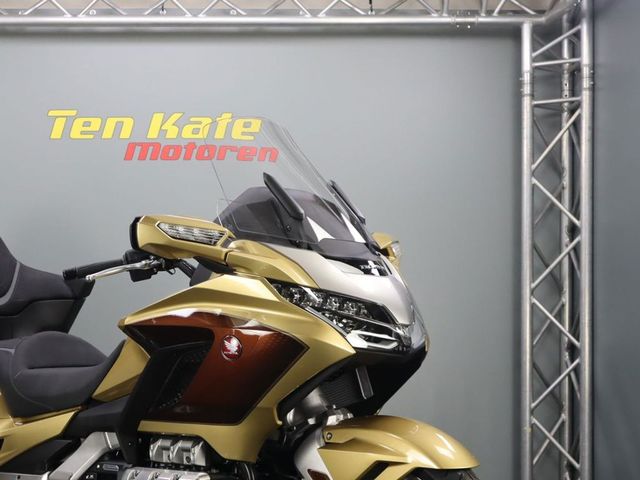 honda - goldwing-touring-deluxe