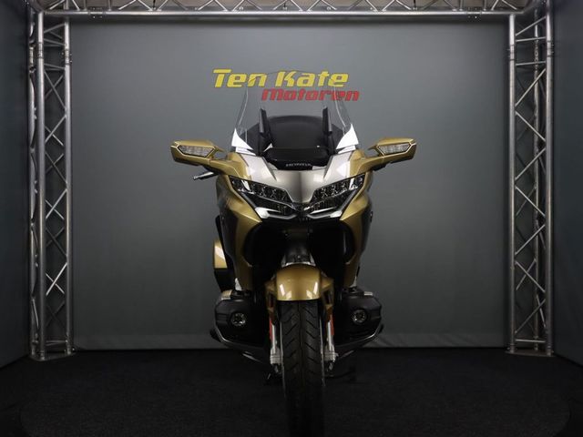 honda - goldwing-touring-deluxe
