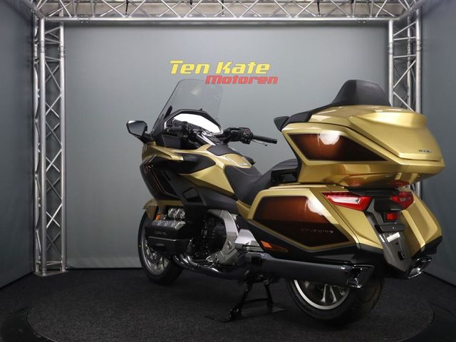 honda - goldwing-touring-deluxe