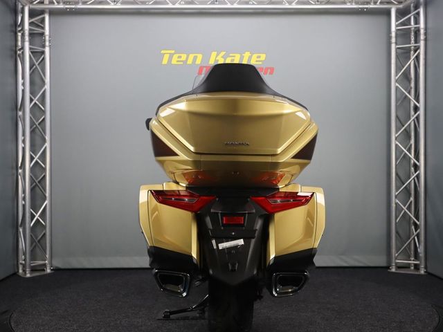honda - goldwing-touring-deluxe