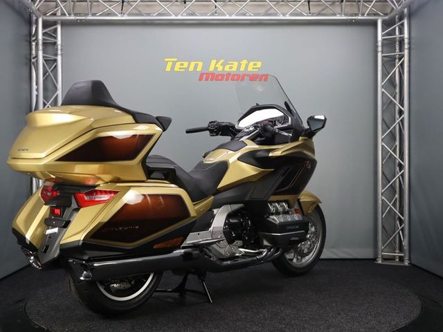honda - goldwing-touring-deluxe