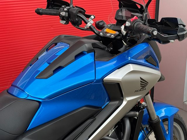 honda - nc-700-x-dct