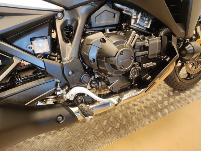 honda - nt-1100-dct