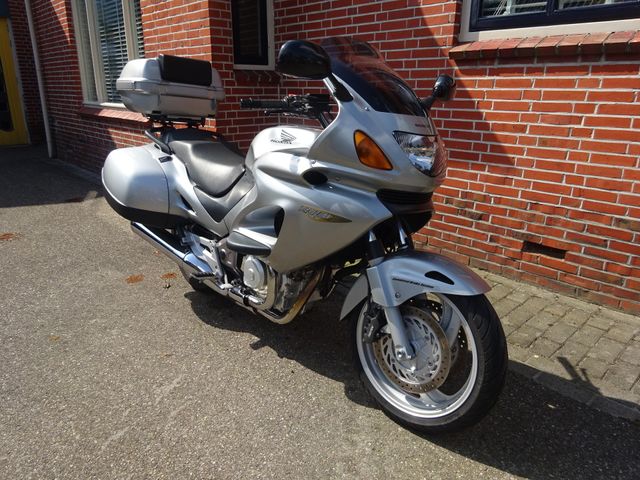 honda - nt-650-v-deauville