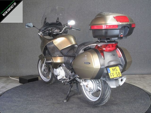 honda - nt-700-v-deauville