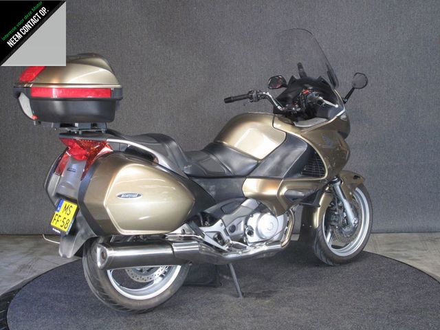 honda - nt-700-v-deauville