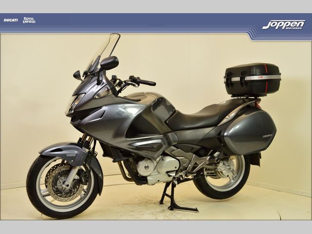 honda - nt-700-v-deauville
