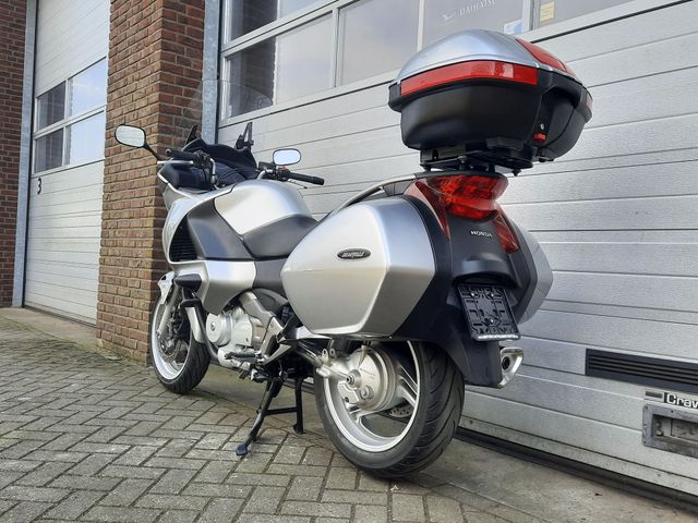 honda - nt-700-v-deauville