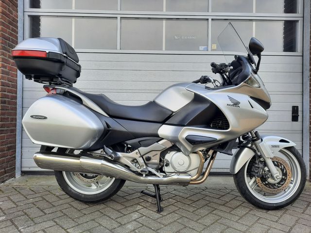 honda - nt-700-v-deauville