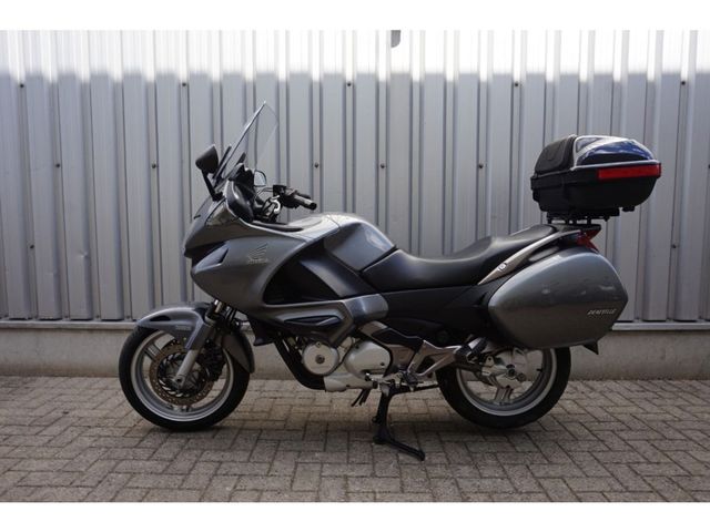 honda - nt-700-v-deauville