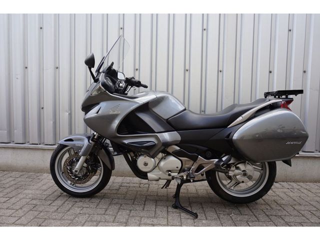 honda - nt-700-v-deauville