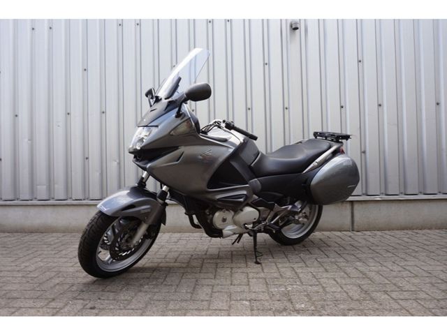 honda - nt-700-v-deauville