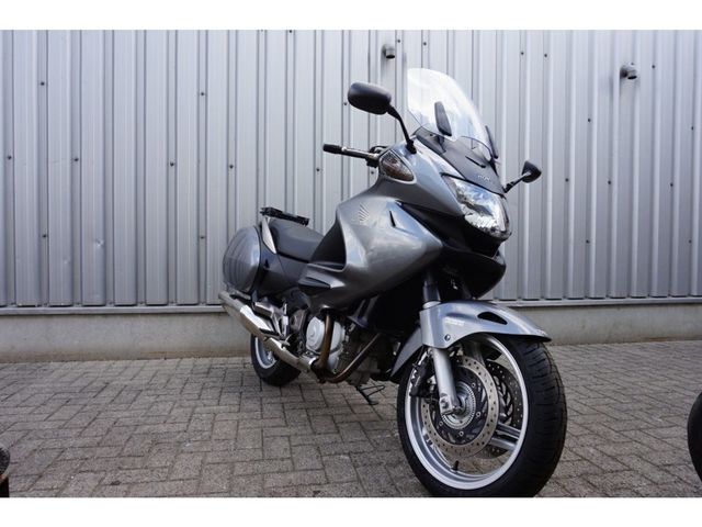 honda - nt-700-v-deauville