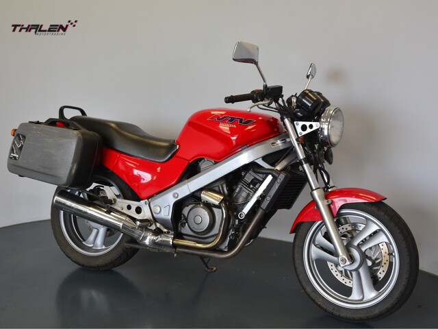 honda - ntv-650-revere