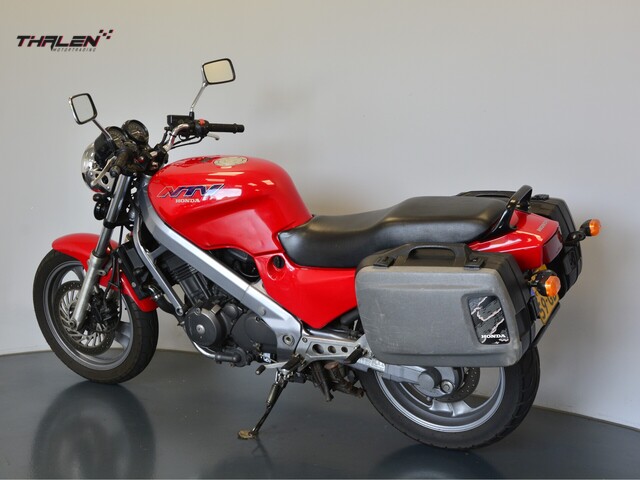 honda - ntv-650-revere