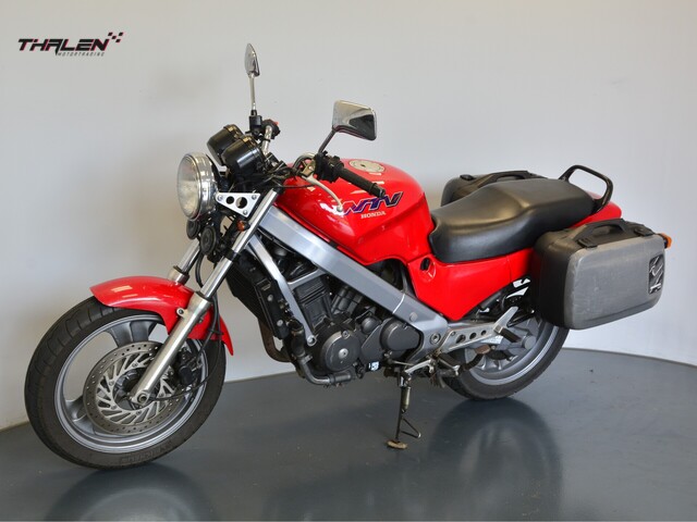 honda - ntv-650-revere