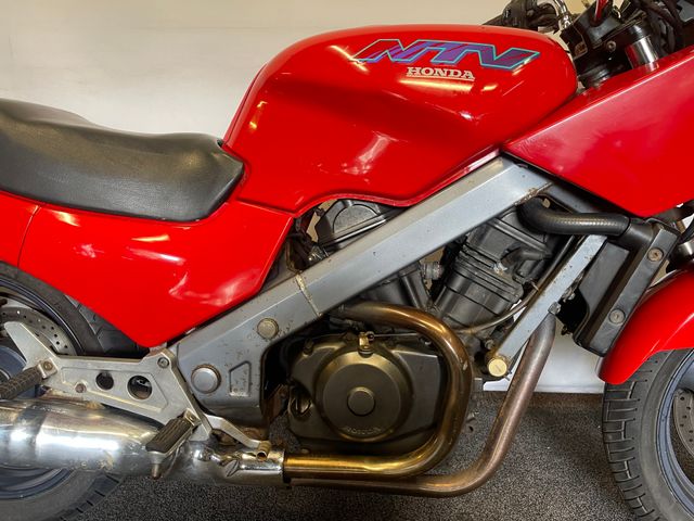 honda - ntv-650-revere