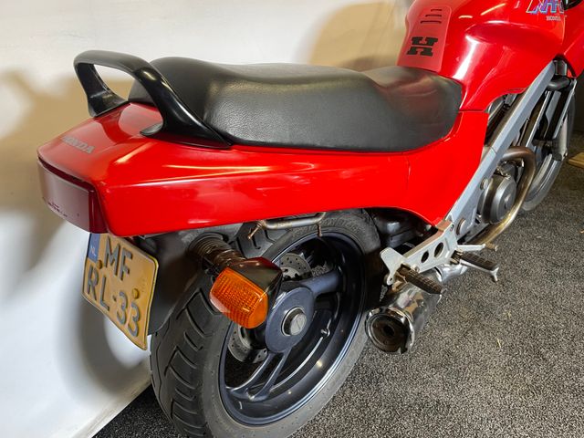 honda - ntv-650-revere