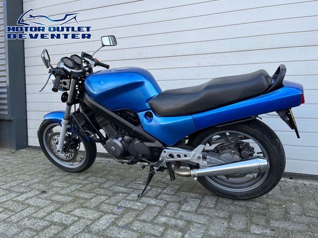 honda - ntv-650-revere