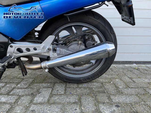 honda - ntv-650-revere