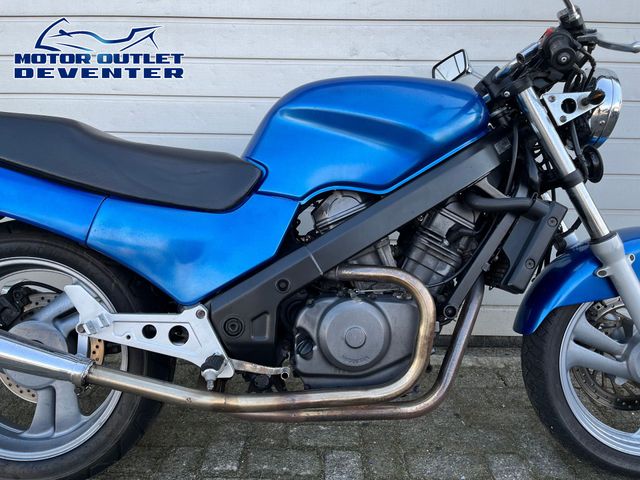 honda - ntv-650-revere